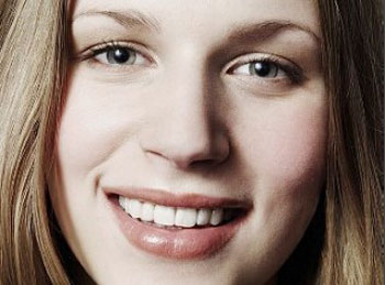 Triệt lông mặt bằng New E-light có gây đau rát không?