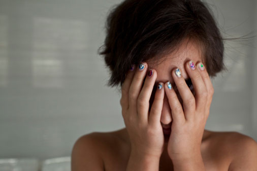 Mình hối hận vì “tự xử” lông vùng kín tại nhà