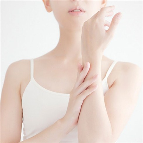 5 cách làm thưa lông tay không phải ai cũng biết