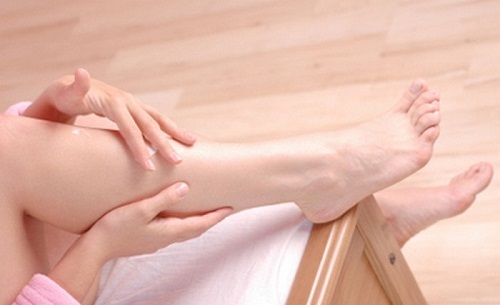 Tự chế hỗn hợp triệt lông chân an toàn từ chanh